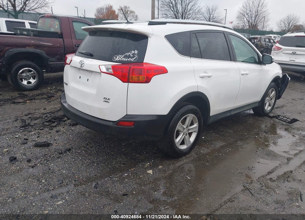 2014 TOYOTA RAV4 XLE VIN: 2T3RFREV3EW193617