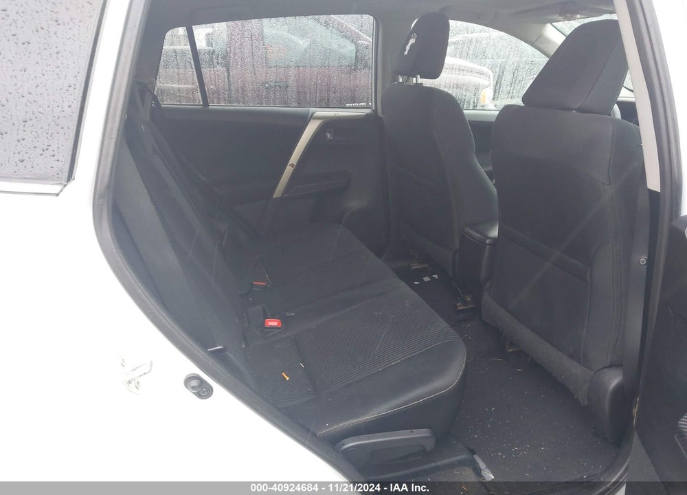 2014 TOYOTA RAV4 XLE VIN: 2T3RFREV3EW193617