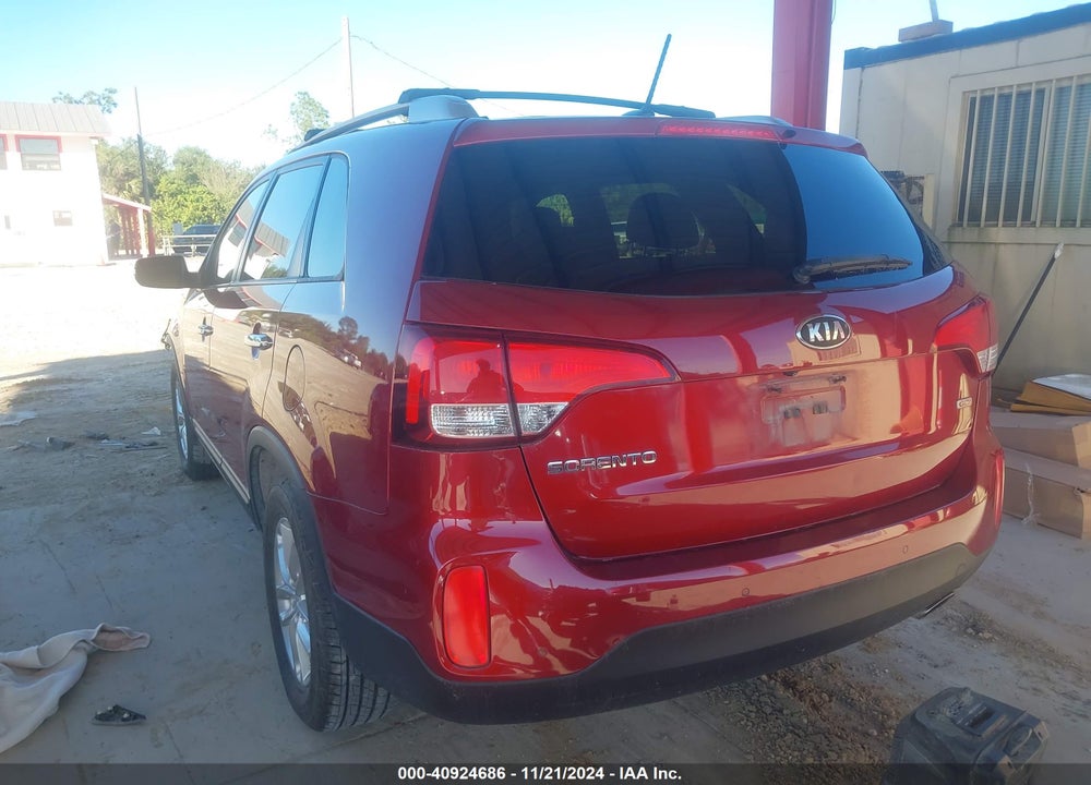 2014 KIA SORENTO LX VIN: 5XYKT3A6XEG437283