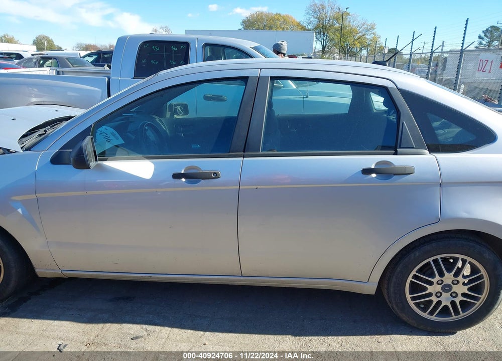 2011 FORD FOCUS SE VIN: 1FAHP3FN2BW193289