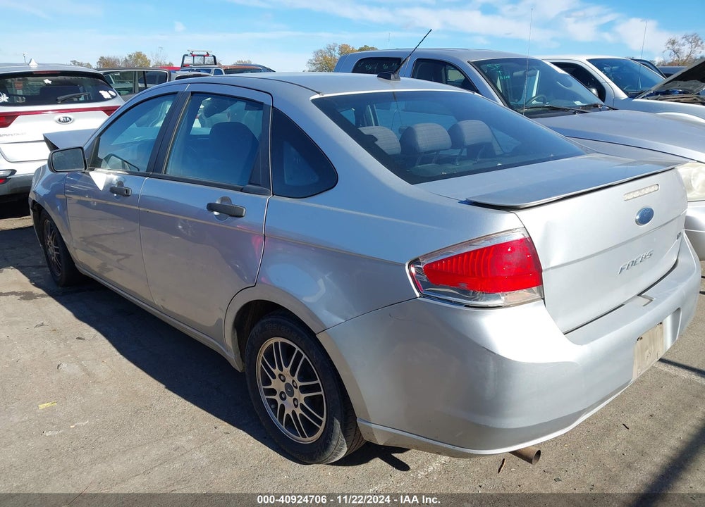 2011 FORD FOCUS SE VIN: 1FAHP3FN2BW193289