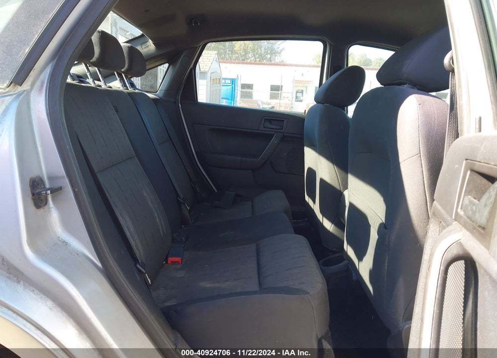 2011 FORD FOCUS SE VIN: 1FAHP3FN2BW193289