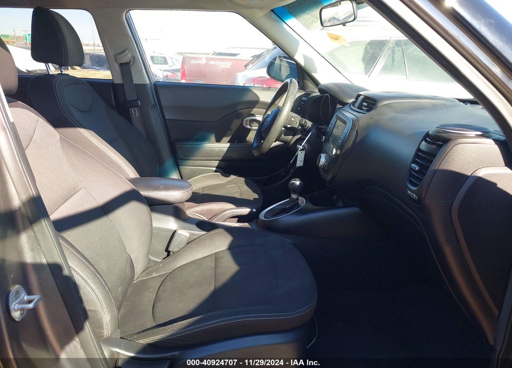 2018 KIA SOUL VIN: KNDJN2A21J7575833