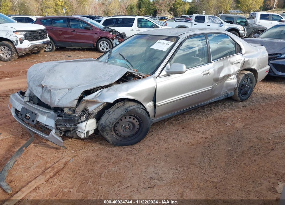 1996 HONDA ACCORD DX 25TH ANNIVERSARY VIN: 1HGCD5687TA130773