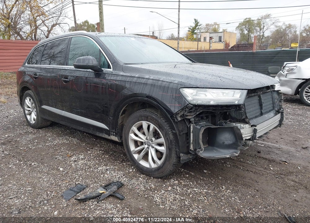 2017 AUDI Q7 3.0T PREMIUM VIN: WA1LAAF76HD022197