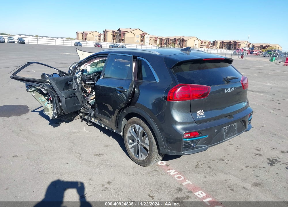 2022 KIA NIRO EV EX PREMIUM VIN: KNDCE3LG1N5121963