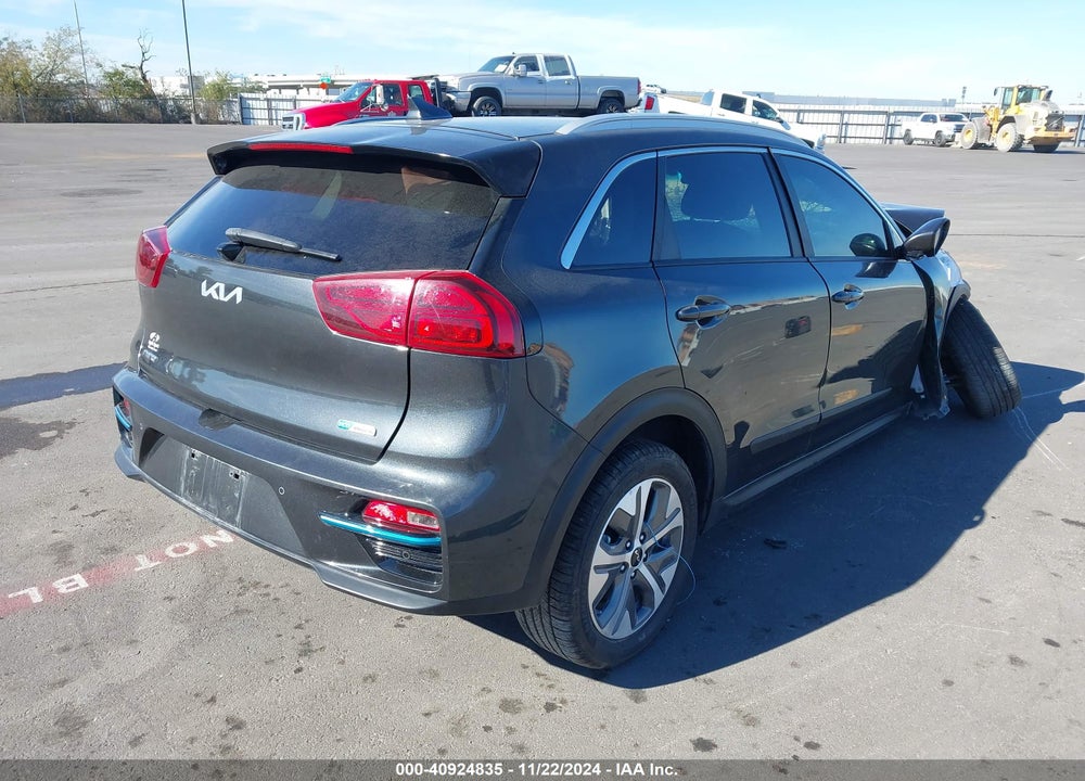 2022 KIA NIRO EV EX PREMIUM VIN: KNDCE3LG1N5121963