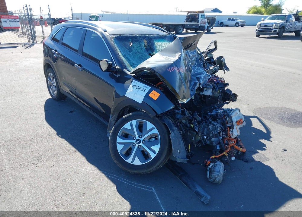 2022 KIA NIRO EV EX PREMIUM VIN: KNDCE3LG1N5121963