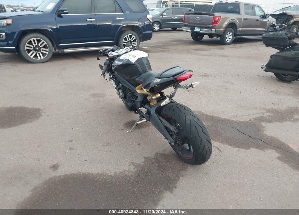 2017 TRIUMPH MOTORCYCLE DAYTONA 675R ABS VIN: SMTA02YK0HJ789649