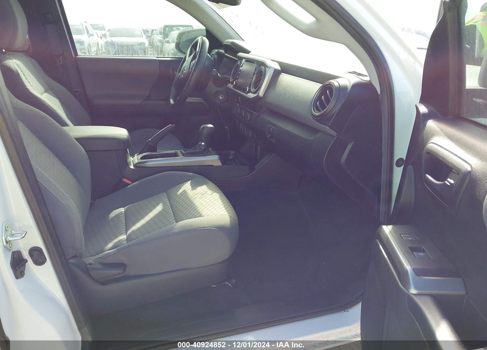 2021 TOYOTA TACOMA SR5 V6 VIN: 3TYRZ5CN6MT012405