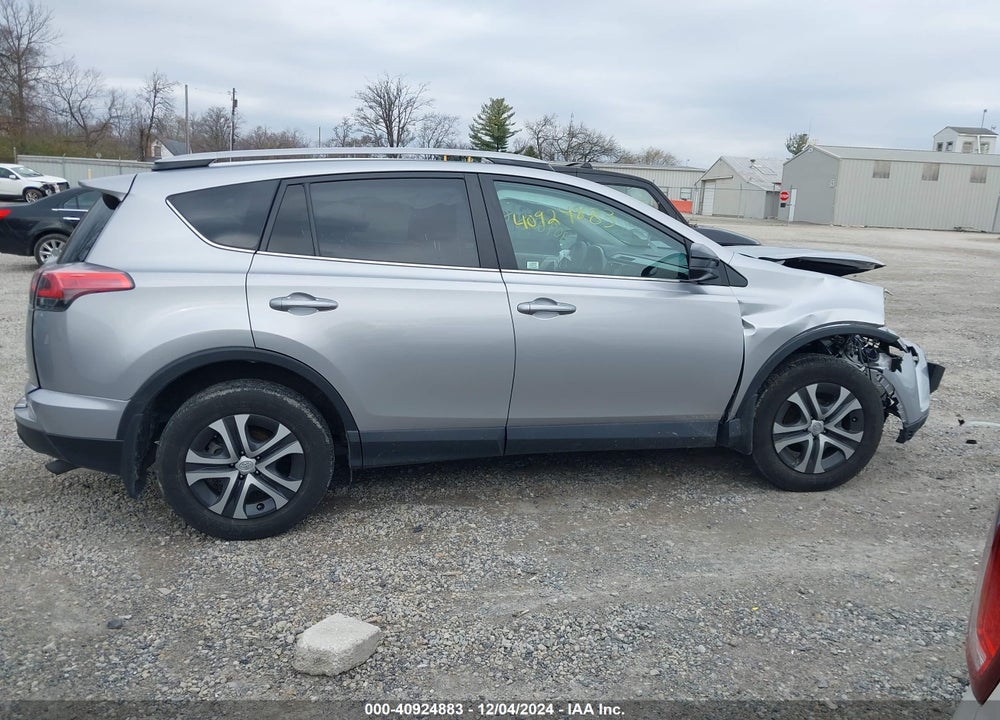 2017 TOYOTA RAV4 LE VIN: 2T3BFREV6HW625655
