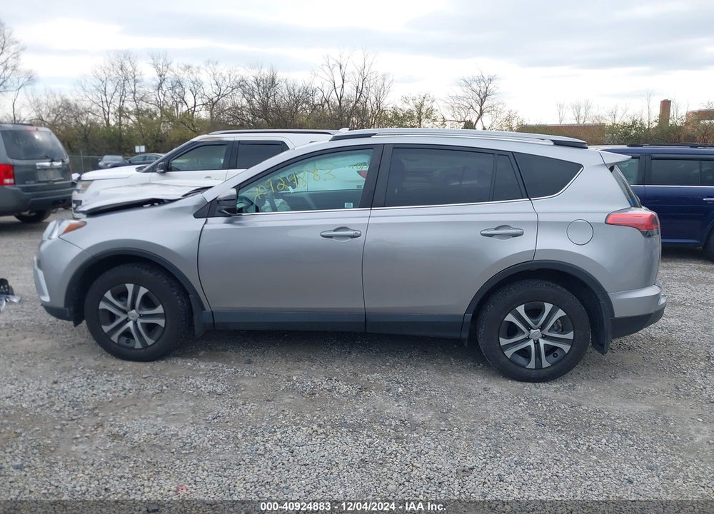 2017 TOYOTA RAV4 LE VIN: 2T3BFREV6HW625655