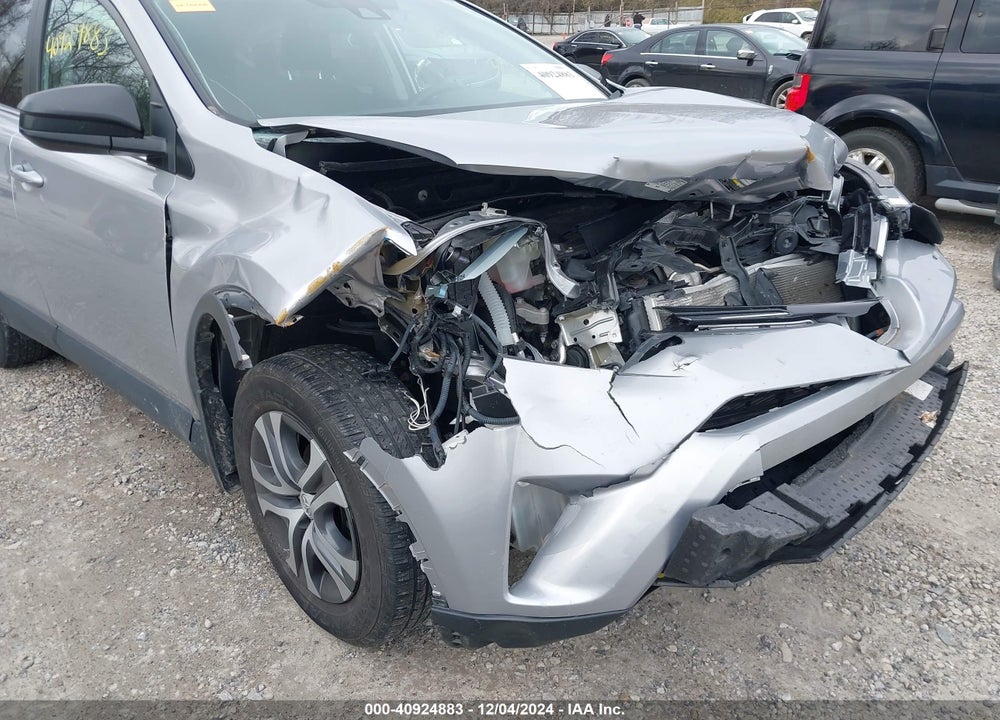 2017 TOYOTA RAV4 LE VIN: 2T3BFREV6HW625655