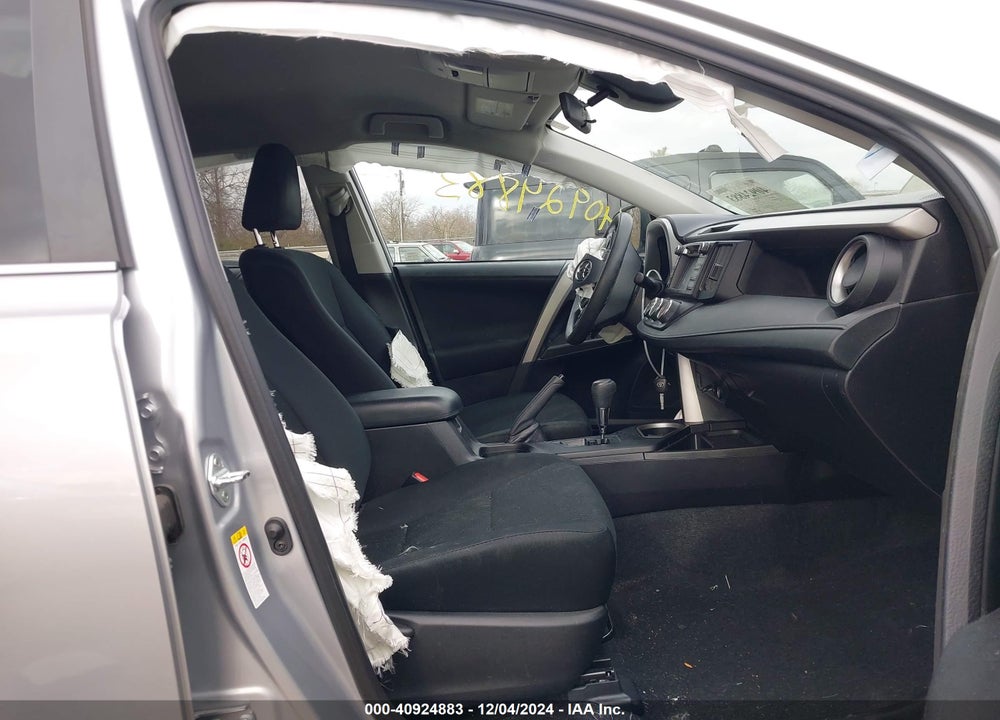 2017 TOYOTA RAV4 LE VIN: 2T3BFREV6HW625655
