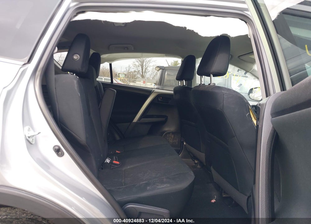 2017 TOYOTA RAV4 LE VIN: 2T3BFREV6HW625655