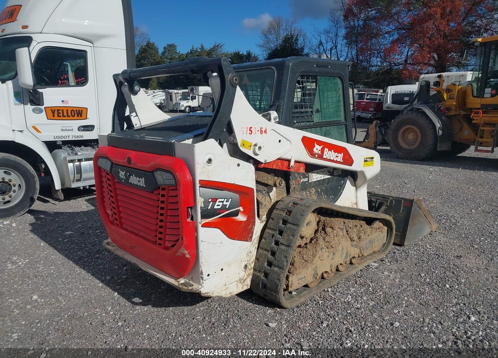2022 BOBCAT T-64 VIN: B4SD13827