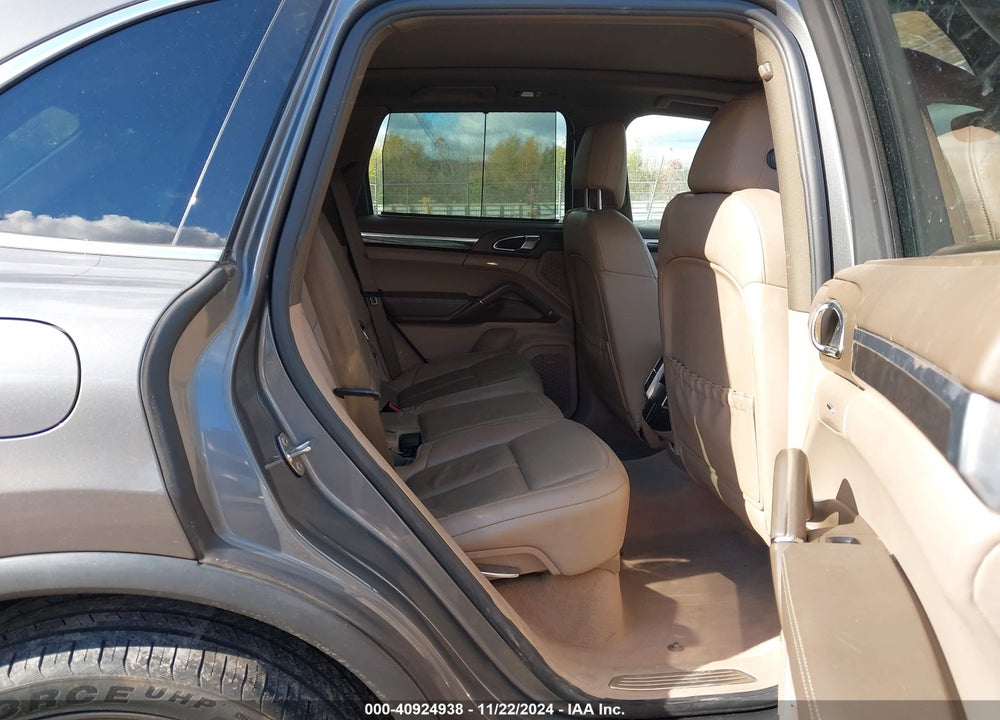 2011 PORSCHE CAYENNE S VIN: WP1AB2A20BLA54487