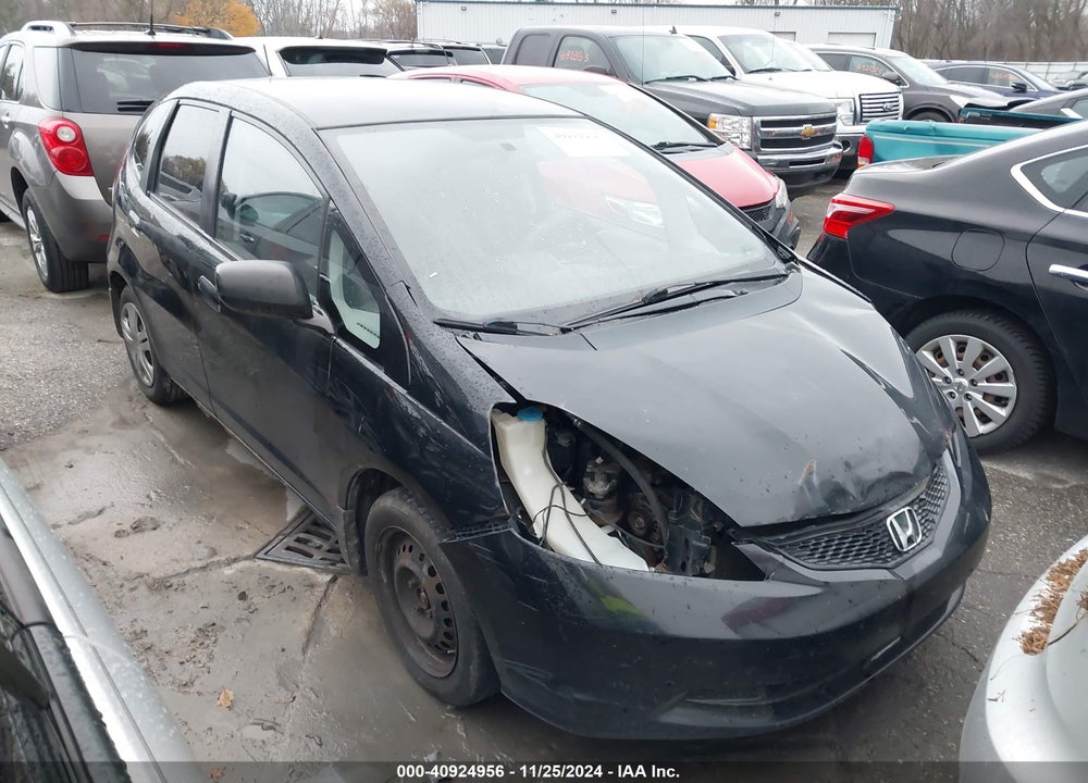 2010 HONDA FIT VIN: JHMGE8G25AC015551