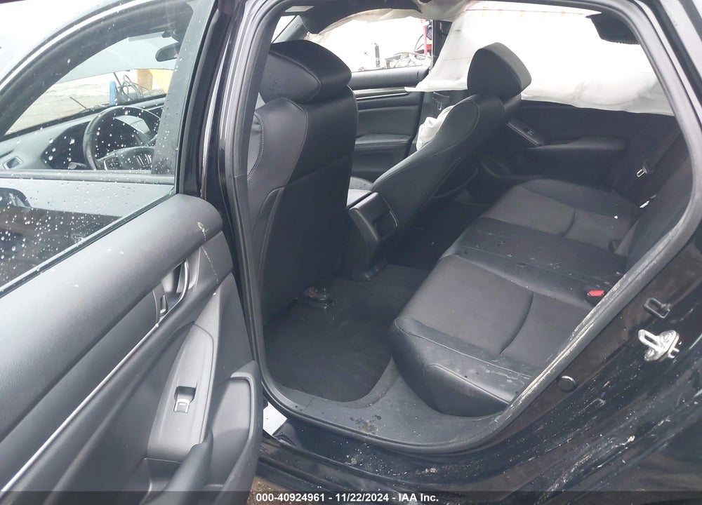 2018 HONDA ACCORD VIN: 1HGCV1F37JA150822