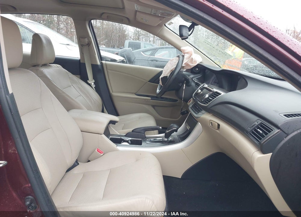 2015 HONDA ACCORD EX-L VIN: 1HGCR2F82FA141300