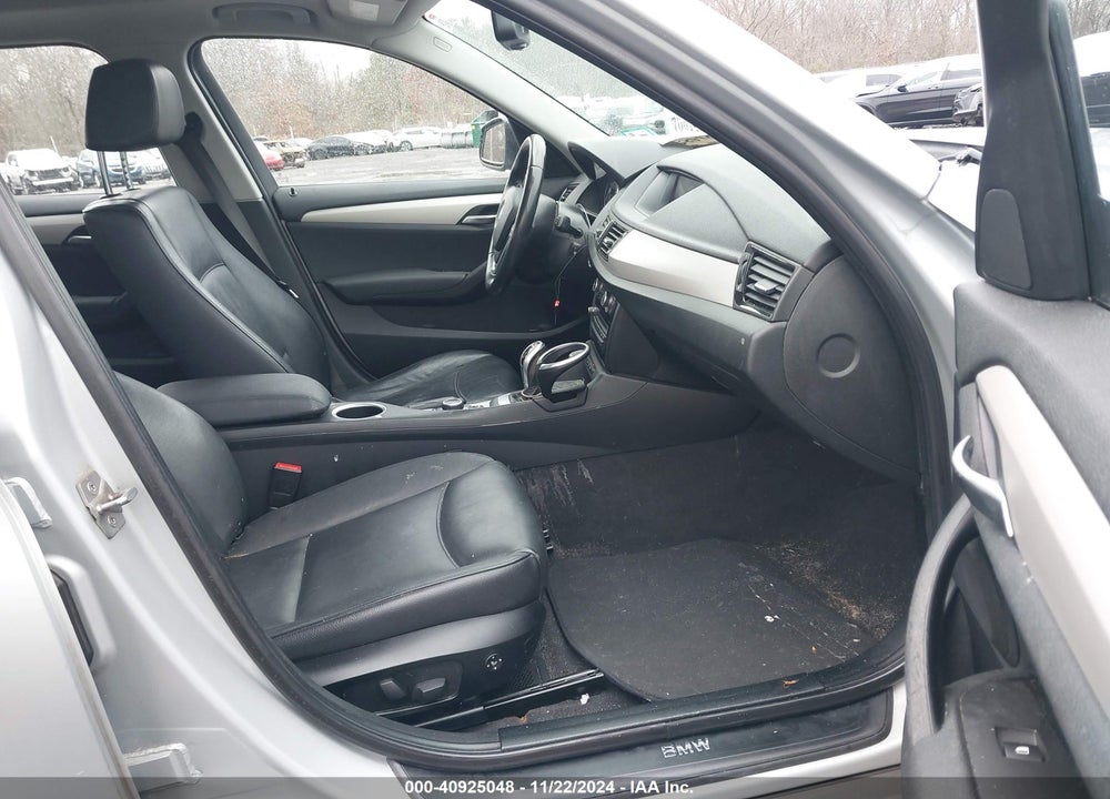 2014 BMW X1 XDRIVE28I VIN: WBAVL1C57EVY14261