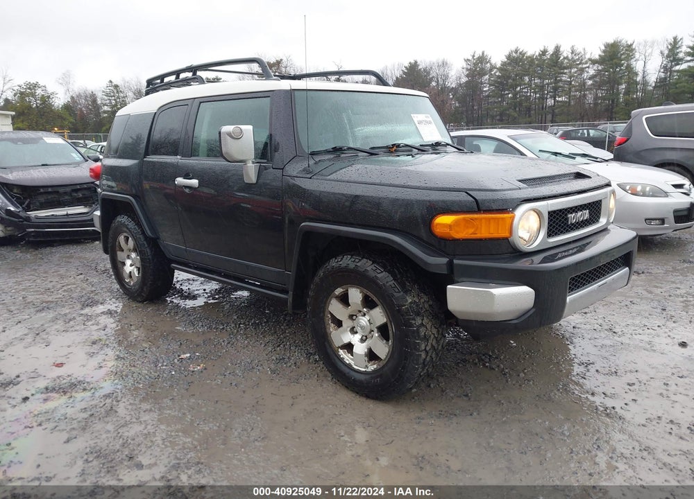 2007 TOYOTA FJ CRUISER VIN: JTEBU11F970034580