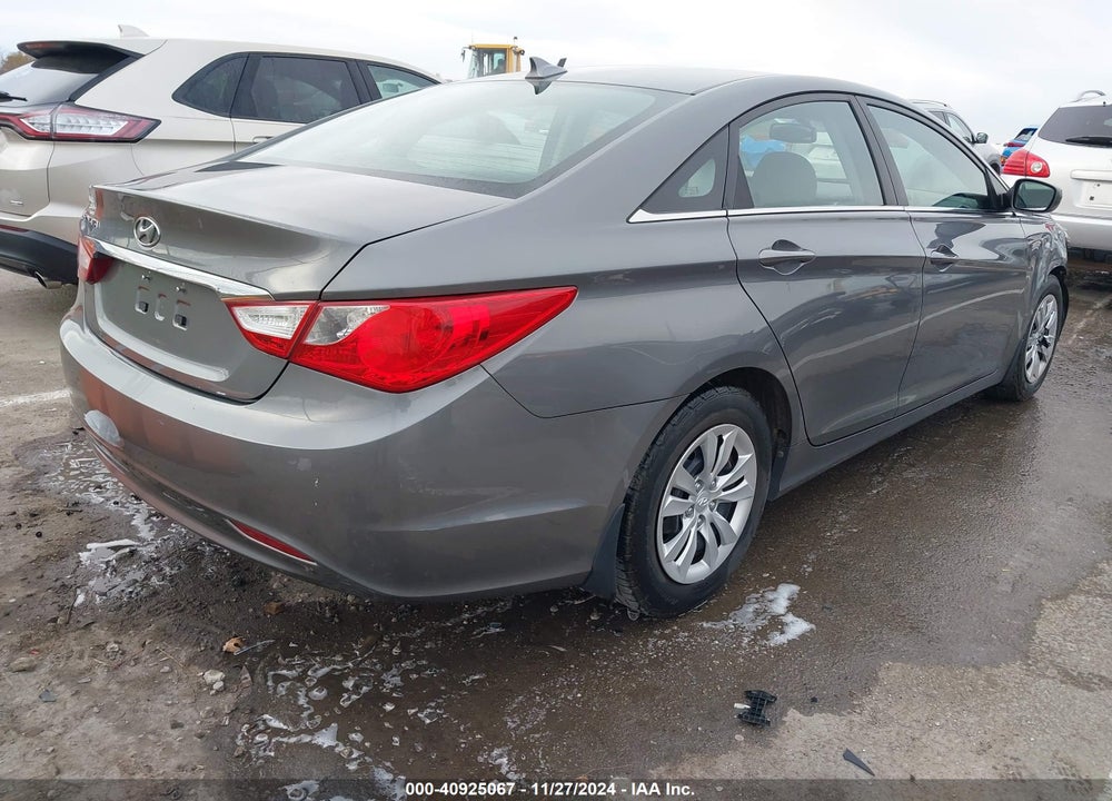 2012 HYUNDAI SONATA GLS VIN: 5NPEB4AC3CH503335