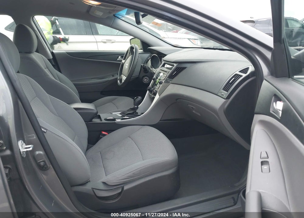 2012 HYUNDAI SONATA GLS VIN: 5NPEB4AC3CH503335