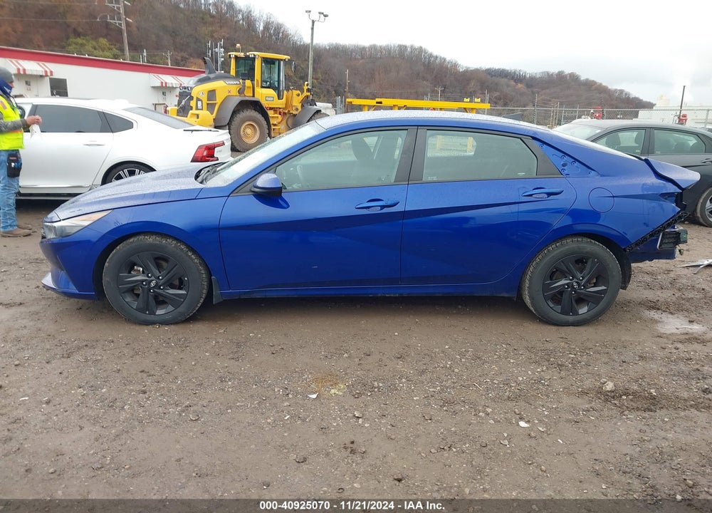 2022 HYUNDAI ELANTRA SEL VIN: 5NPLM4AG4NH084273