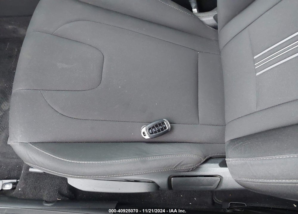 2022 HYUNDAI ELANTRA SEL VIN: 5NPLM4AG4NH084273