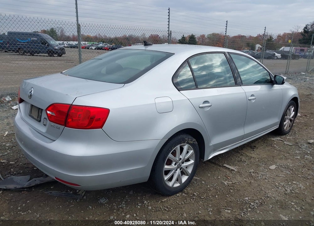 2011 VOLKSWAGEN JETTA 2.5L SE VIN: 3VWDZ7AJ8BM358869