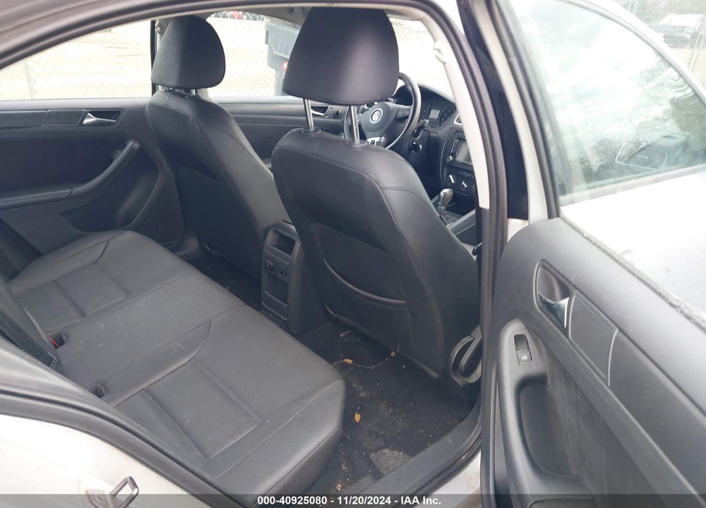 2011 VOLKSWAGEN JETTA 2.5L SE VIN: 3VWDZ7AJ8BM358869
