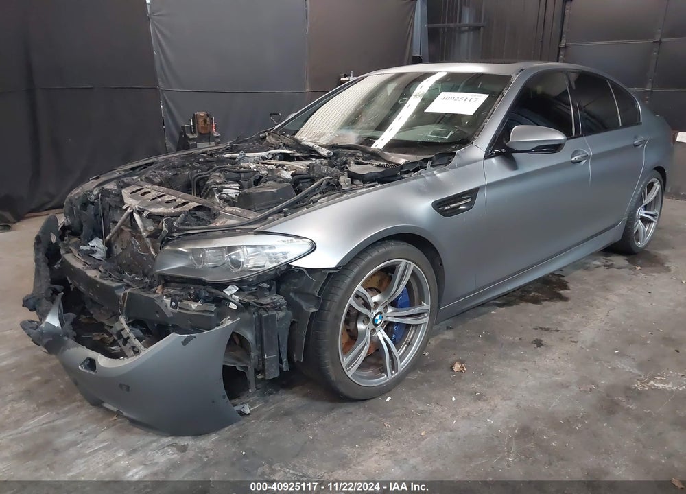 2013 BMW M5 VIN: WBSFV9C58DC774095