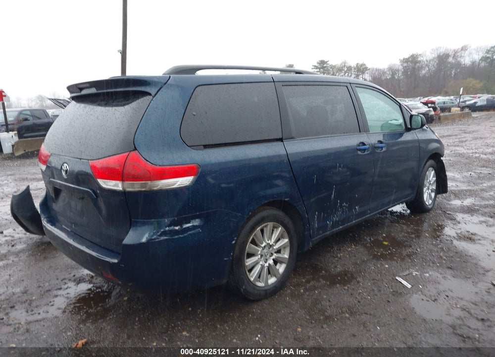 2011 TOYOTA SIENNA LE VIN: 5TDJK3DC1BS021301