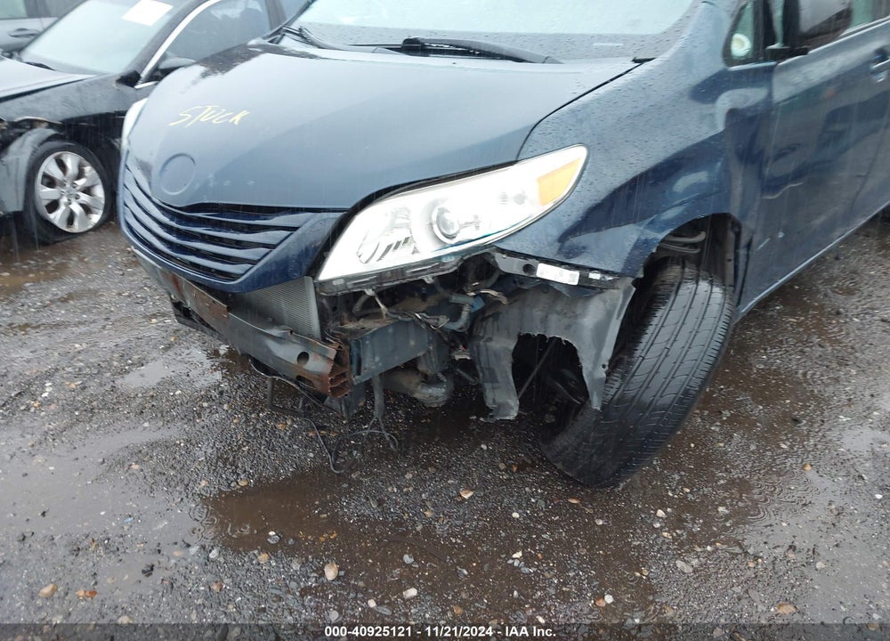 2011 TOYOTA SIENNA LE VIN: 5TDJK3DC1BS021301