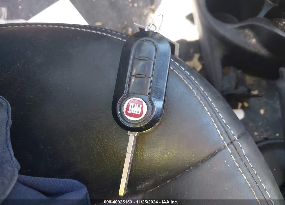 2017 FIAT 500E VIN: 3C3CFFGE8HT555278