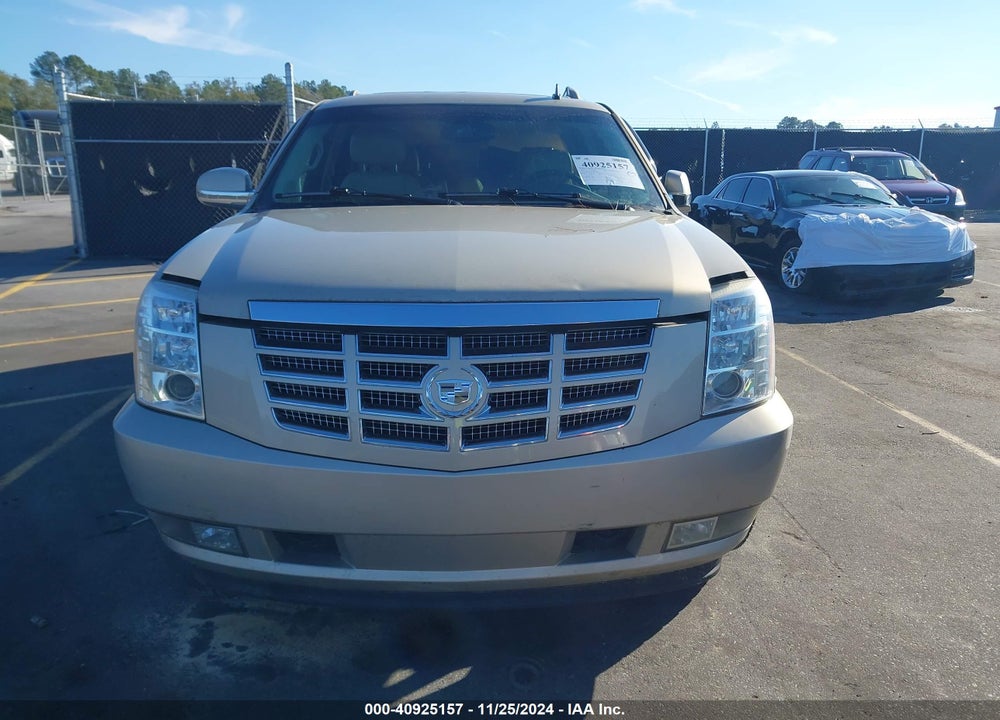 2012 CADILLAC ESCALADE ESV LUXURY VIN: 1GYS3HEF3CR126004