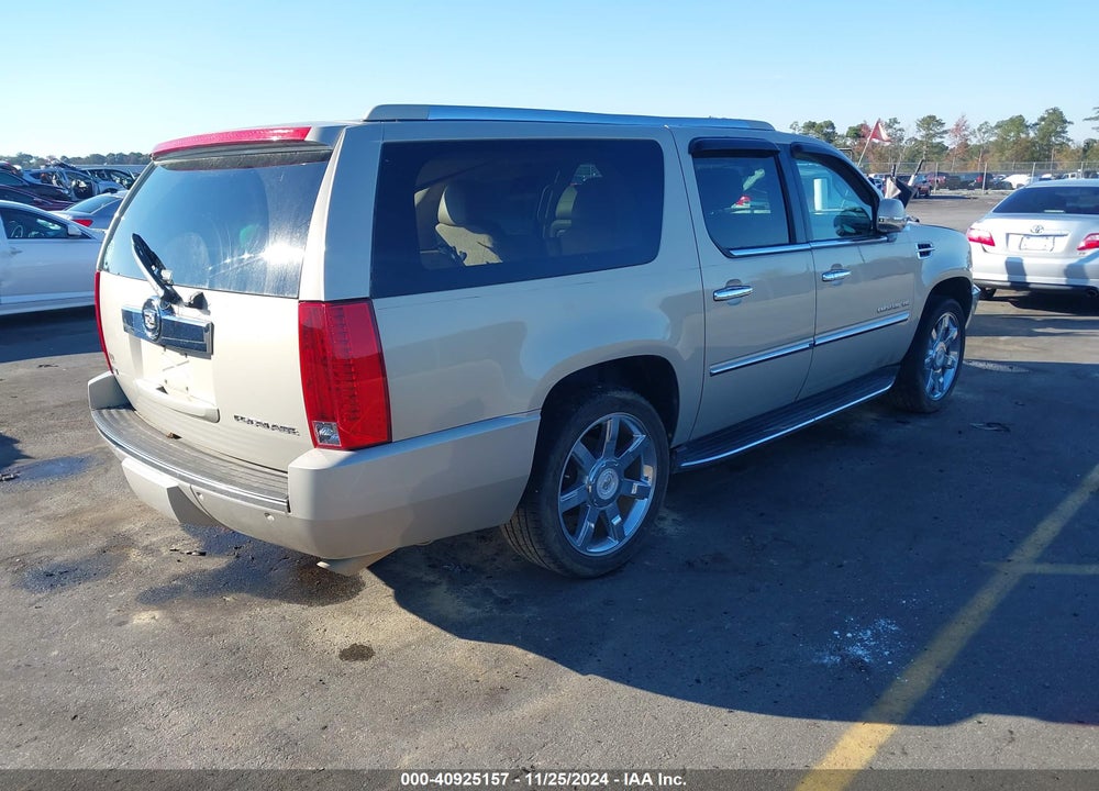 2012 CADILLAC ESCALADE ESV LUXURY VIN: 1GYS3HEF3CR126004