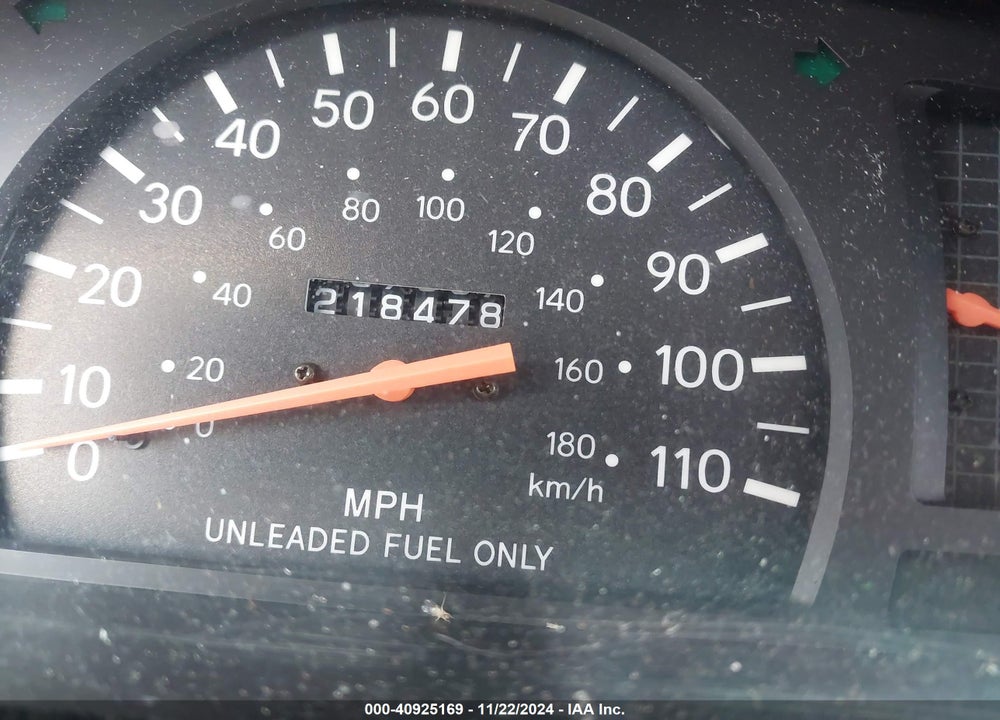 1998 TOYOTA TACOMA VIN: 4TAWM72N1WZ101080