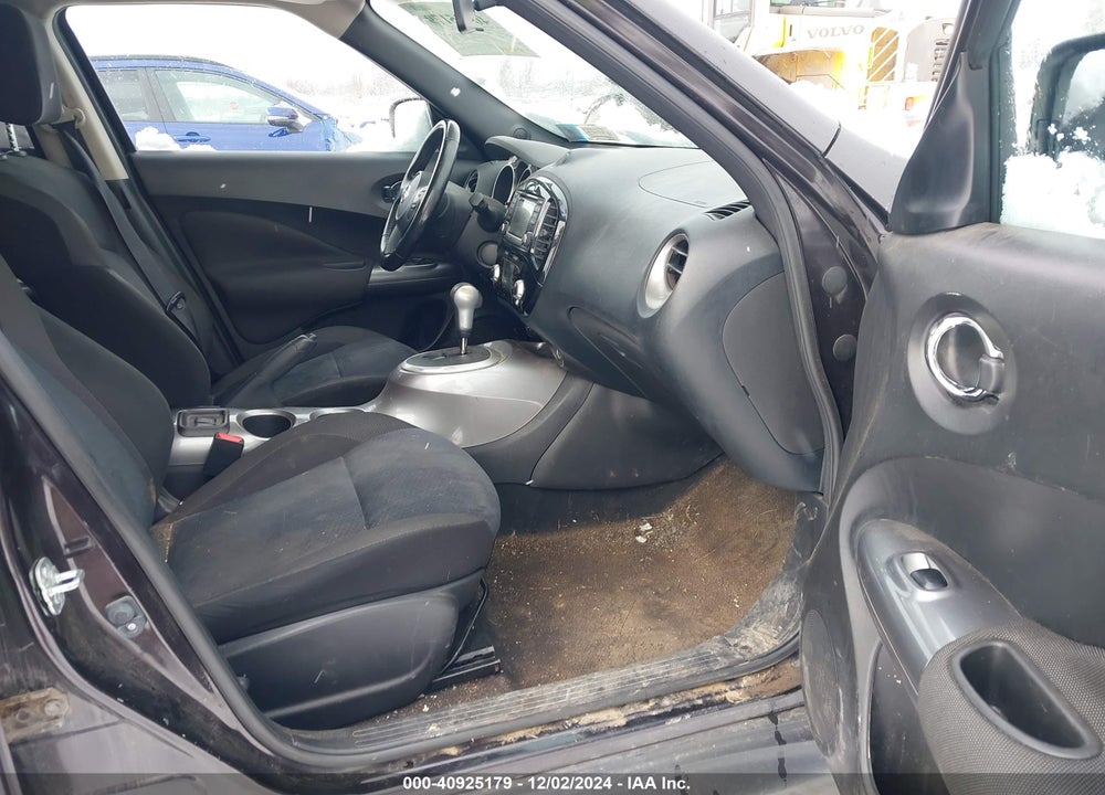 2015 NISSAN JUKE SV VIN: JN8AF5MV3FT563058