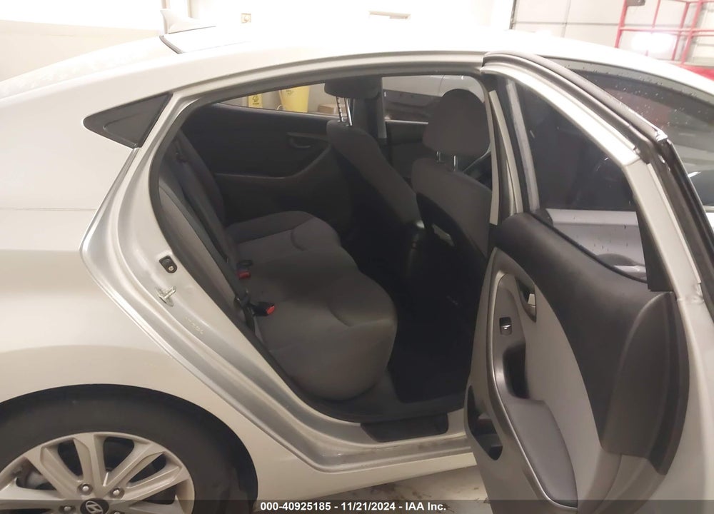 2015 HYUNDAI ELANTRA SE VIN: KMHDH4AE4FU276416