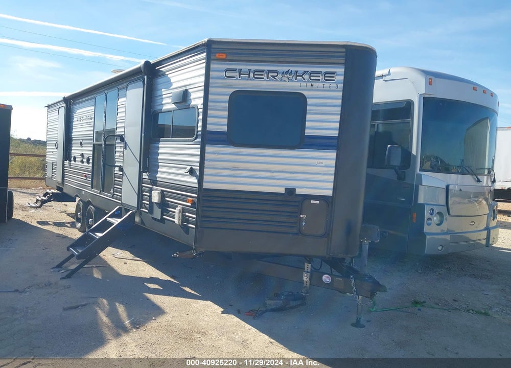 2019 CHEROKEE 274VFK VIN: 4X4TCKC2XKX138808