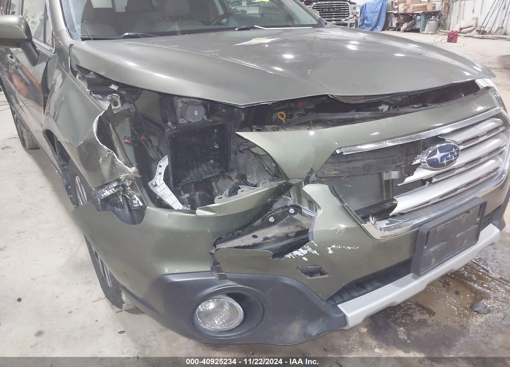 2015 SUBARU OUTBACK 2.5I LIMITED VIN: 4S4BSANC1F3342801