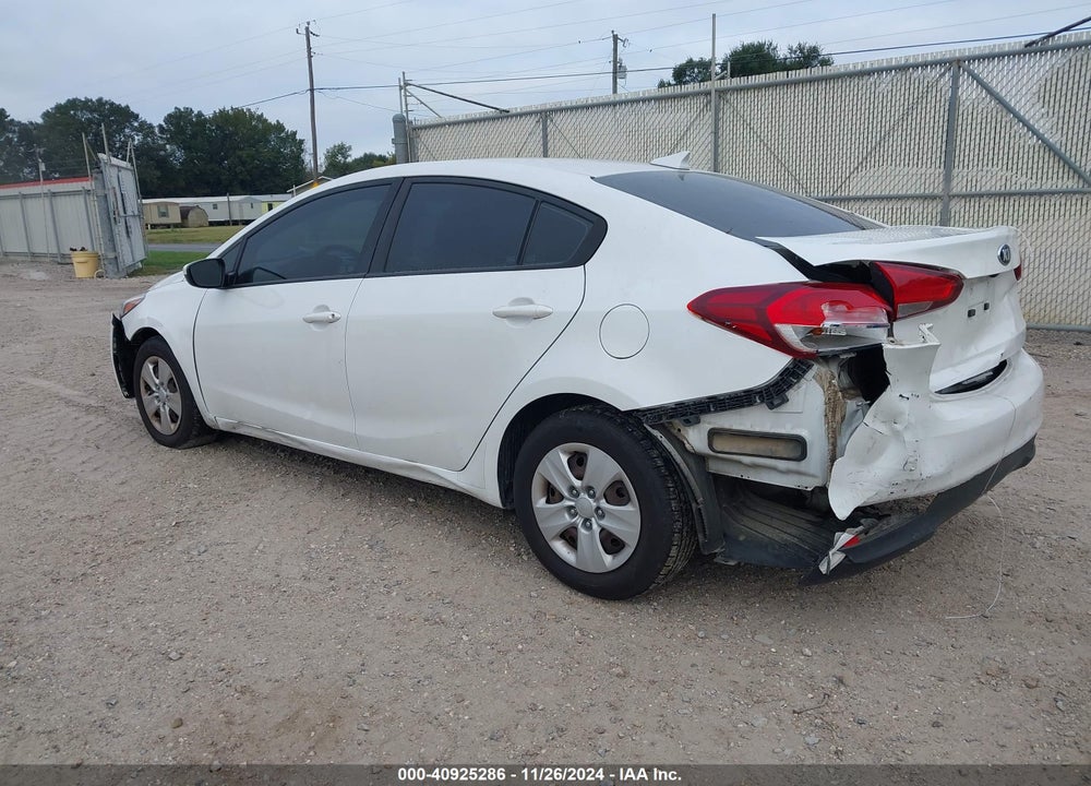2018 KIA FORTE VIN: 3KPFL4A78JE196895