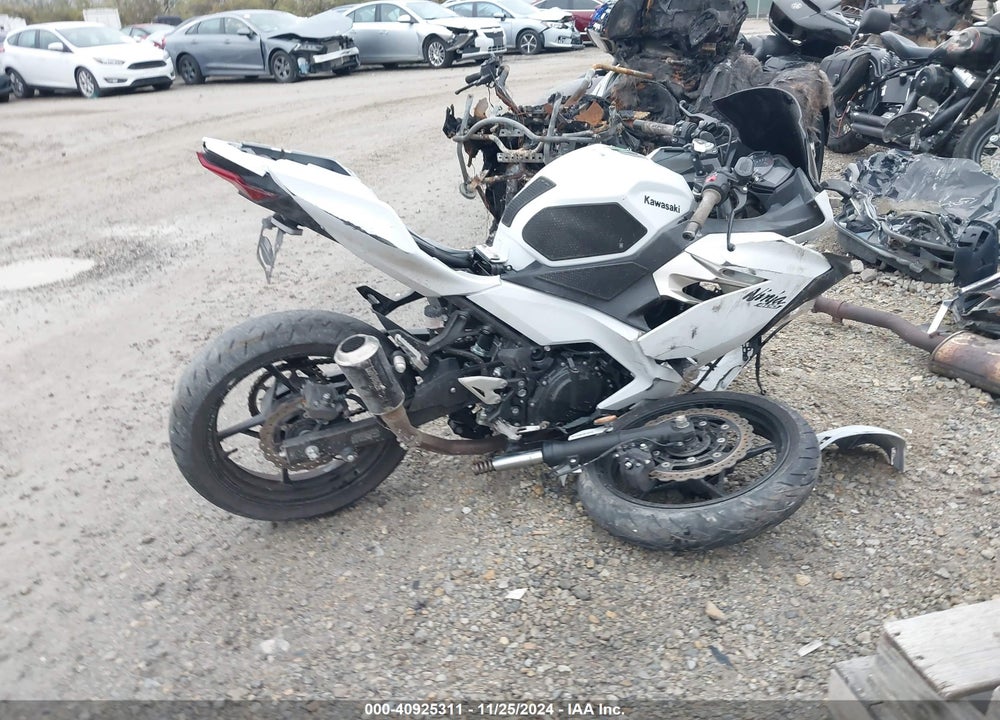 2020 KAWASAKI EX400 VIN: JKAEXKG16LDA70012