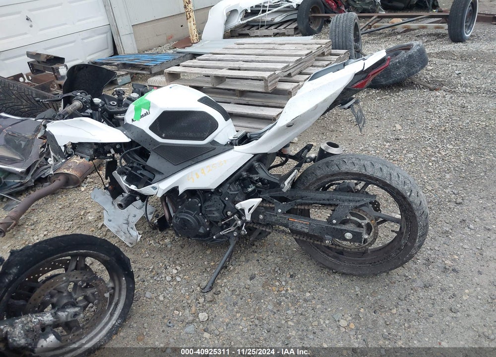 2020 KAWASAKI EX400 VIN: JKAEXKG16LDA70012
