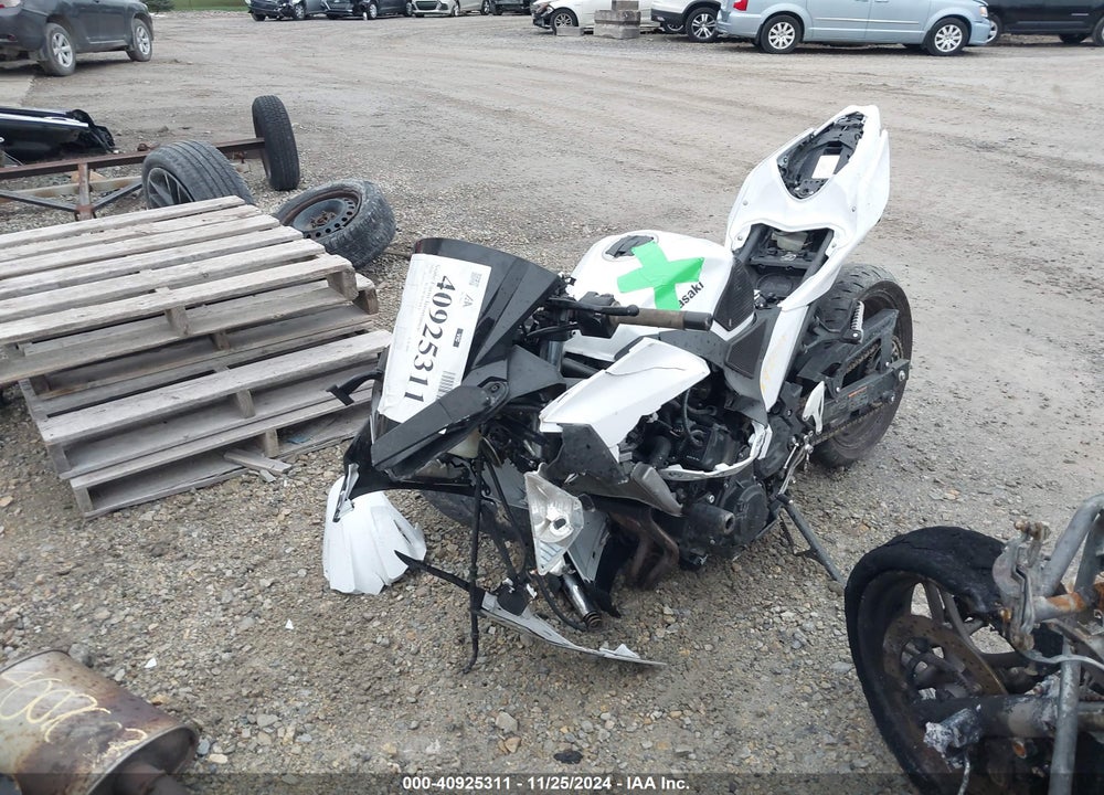 2020 KAWASAKI EX400 VIN: JKAEXKG16LDA70012