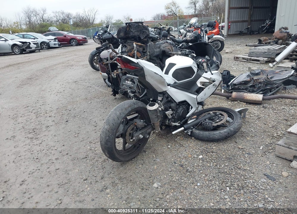 2020 KAWASAKI EX400 VIN: JKAEXKG16LDA70012