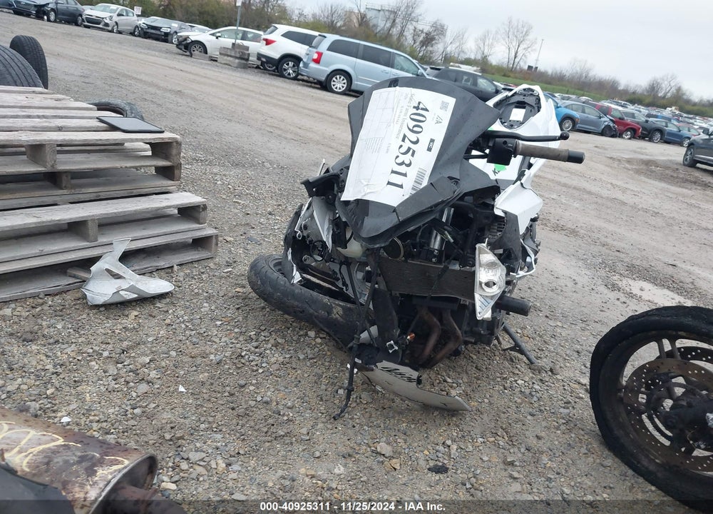 2020 KAWASAKI EX400 VIN: JKAEXKG16LDA70012