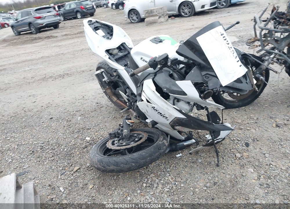 2020 KAWASAKI EX400 VIN: JKAEXKG16LDA70012